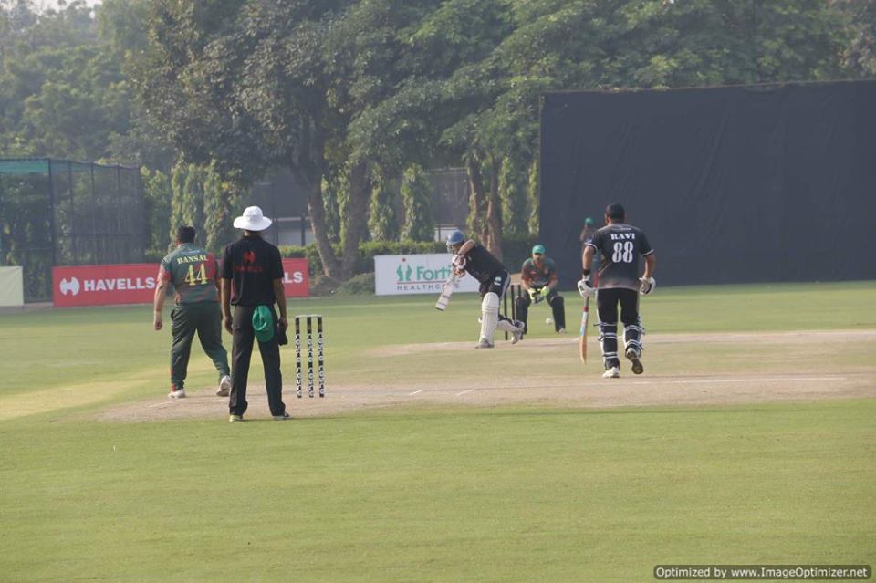 Match 3 - Doxa Knights won by 89 Runs (Group A)<br>
1st Innings --> Doxa Knights - 210/4 in 20.0 overs<br>
2nd Innings --> Doxa Panthers - 121/9 in 20.0 overs<br>
<br>
With Javed Khan's Man Of The Match performance (83 Runs, 2 Wickets) Knights sealed an easy victory over Panthers in their first clash. Amarjeet Sahni and Amit Sharma shone from the Panther's. Accolades from this matches are<br>
 <br>
- Man of the Match: Javed Khan<br>
- HAVELLS Maximum Sixes: Javed Khan<br>
- Hello Best Fielder: Anshuman Gupta<br>
- Supa Corn Maximum Wickets: Rahul V Kumar<br>
- Injali Economical Bowler: Javed Khan
