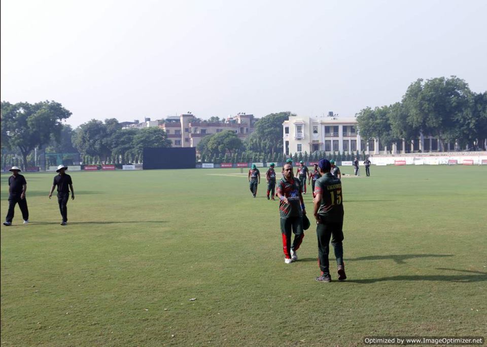 Match 3 - Doxa Knights won by 89 Runs (Group A)<br>
1st Innings --> Doxa Knights - 210/4 in 20.0 overs<br>
2nd Innings --> Doxa Panthers - 121/9 in 20.0 overs<br>
<br>
With Javed Khan's Man Of The Match performance (83 Runs, 2 Wickets) Knights sealed an easy victory over Panthers in their first clash. Amarjeet Sahni and Amit Sharma shone from the Panther's. Accolades from this matches are<br>
 <br>
- Man of the Match: Javed Khan<br>
- HAVELLS Maximum Sixes: Javed Khan<br>
- Hello Best Fielder: Anshuman Gupta<br>
- Supa Corn Maximum Wickets: Rahul V Kumar<br>
- Injali Economical Bowler: Javed Khan