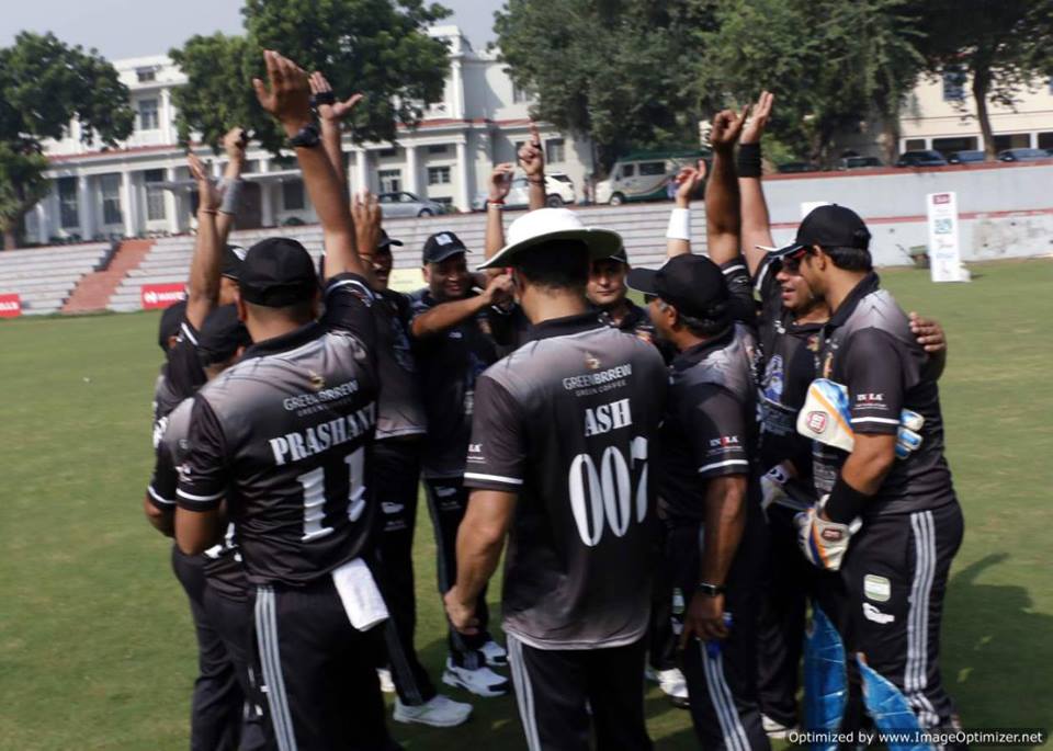 Match 3 - Doxa Knights won by 89 Runs (Group A)<br>
1st Innings --> Doxa Knights - 210/4 in 20.0 overs<br>
2nd Innings --> Doxa Panthers - 121/9 in 20.0 overs<br>
<br>
With Javed Khan's Man Of The Match performance (83 Runs, 2 Wickets) Knights sealed an easy victory over Panthers in their first clash. Amarjeet Sahni and Amit Sharma shone from the Panther's. Accolades from this matches are<br>
 <br>
- Man of the Match: Javed Khan<br>
- HAVELLS Maximum Sixes: Javed Khan<br>
- Hello Best Fielder: Anshuman Gupta<br>
- Supa Corn Maximum Wickets: Rahul V Kumar<br>
- Injali Economical Bowler: Javed Khan