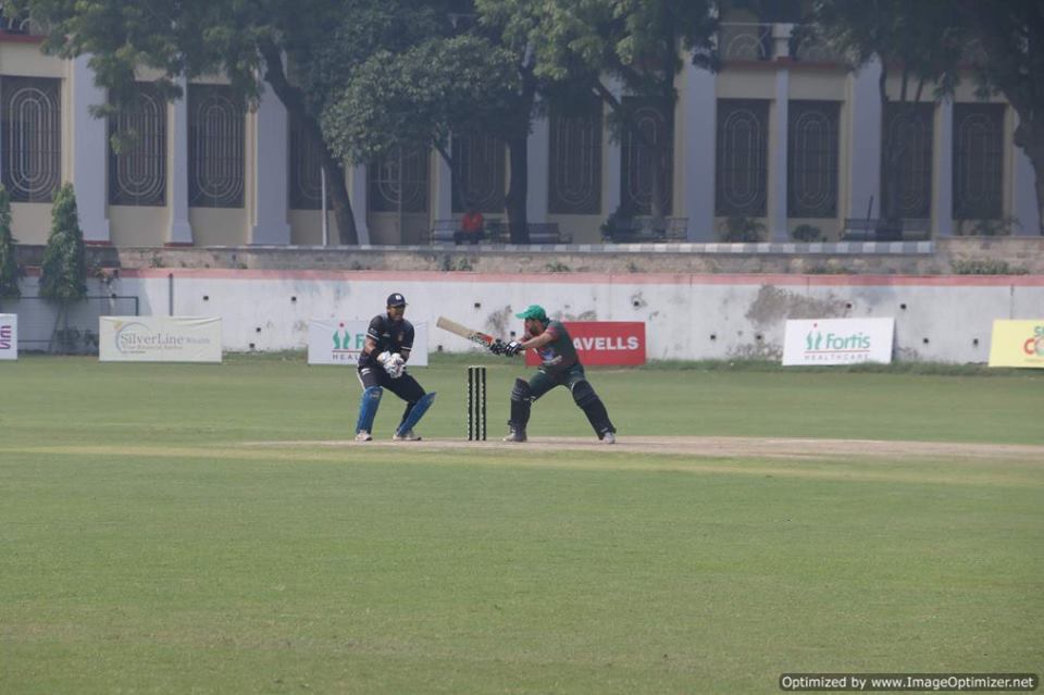 Match 3 - Doxa Knights won by 89 Runs (Group A)<br>
1st Innings --> Doxa Knights - 210/4 in 20.0 overs<br>
2nd Innings --> Doxa Panthers - 121/9 in 20.0 overs<br>
<br>
With Javed Khan's Man Of The Match performance (83 Runs, 2 Wickets) Knights sealed an easy victory over Panthers in their first clash. Amarjeet Sahni and Amit Sharma shone from the Panther's. Accolades from this matches are<br>
 <br>
- Man of the Match: Javed Khan<br>
- HAVELLS Maximum Sixes: Javed Khan<br>
- Hello Best Fielder: Anshuman Gupta<br>
- Supa Corn Maximum Wickets: Rahul V Kumar<br>
- Injali Economical Bowler: Javed Khan
