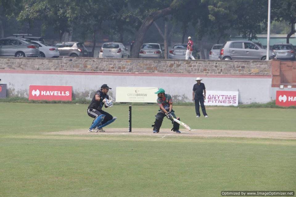 Match 3 - Doxa Knights won by 89 Runs (Group A)<br>
1st Innings --> Doxa Knights - 210/4 in 20.0 overs<br>
2nd Innings --> Doxa Panthers - 121/9 in 20.0 overs<br>
<br>
With Javed Khan's Man Of The Match performance (83 Runs, 2 Wickets) Knights sealed an easy victory over Panthers in their first clash. Amarjeet Sahni and Amit Sharma shone from the Panther's. Accolades from this matches are<br>
 <br>
- Man of the Match: Javed Khan<br>
- HAVELLS Maximum Sixes: Javed Khan<br>
- Hello Best Fielder: Anshuman Gupta<br>
- Supa Corn Maximum Wickets: Rahul V Kumar<br>
- Injali Economical Bowler: Javed Khan