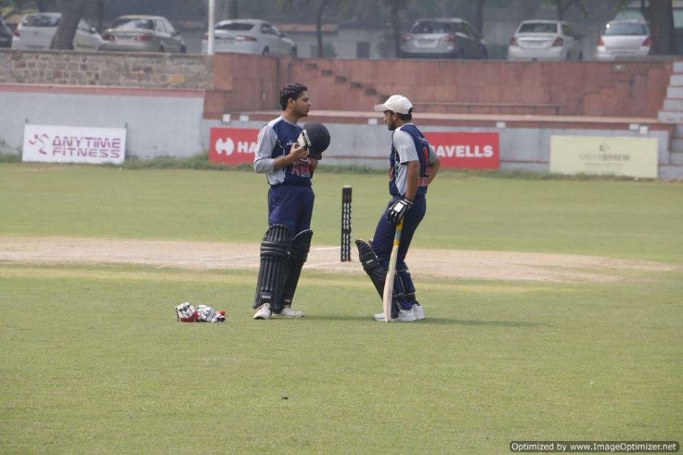 Match 4 - Doxa Raiders won by 7 Wickets (Group B)<br>
1st Innings --> Doxa Brats - 93/10 in 18.3 overs<br>
2nd Innings --> Doxa Raiders - 97/3 in 17.2 overs<br>
<br>
Brats struggled to put runs on the board for the Raiders to chase. Himalya (DOXA Brats) scored (25 runs, 1 wicket) more than 25% of the runs of the total. But Rahul Baweja (38* runs, 4 wickets) of Raiders turned, almost single handedly, the match in Raiders's side.<br>
<br>
- Man of the Match: Rahul Baweja<br>
- HAVELLS Maximum Sixes: Ritesh Gupta<br>
- Hello Best Fielder: Tarundeep Kohli<br>
- Supa Corn Maximum Wickets: Rahul Baweja<br>
- Injali Economical Bowler: Himalya Chauhan<br>
<br>
The MVPs of Knights and Raiders, Javed and Rahul respectively, are reigning on top 2 positions of 'Top All Rounders' of this tournament. They have taken a huge lead over others players in points. It will take some special efforts to take over these two wonderful players. <br>
<br>
Now all the teams are warmed up, Week 3 will give 3 teams the chance to stay put in the tournament and Knights will be gunning for another win <br>
<br>
Group A: DOXA Wizards vs DOXA Knights<br>
Group B: DOXA Strike Force vs DOXA Brats<br>
<br>
Wish you a great Sporting Weekend!
