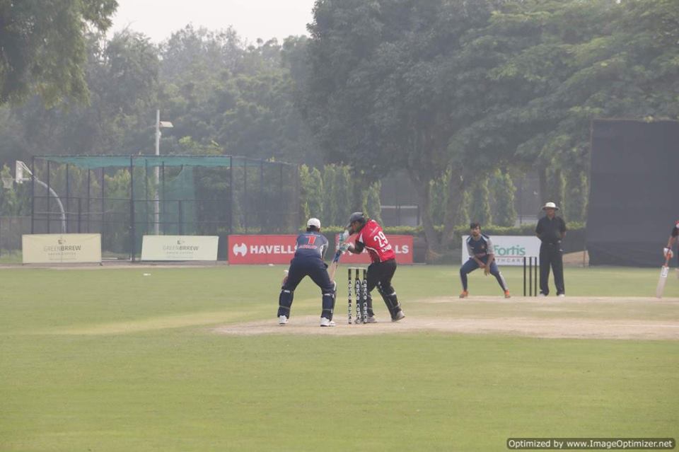 Match 4 - Doxa Raiders won by 7 Wickets (Group B)<br>
1st Innings --> Doxa Brats - 93/10 in 18.3 overs<br>
2nd Innings --> Doxa Raiders - 97/3 in 17.2 overs<br>
<br>
Brats struggled to put runs on the board for the Raiders to chase. Himalya (DOXA Brats) scored (25 runs, 1 wicket) more than 25% of the runs of the total. But Rahul Baweja (38* runs, 4 wickets) of Raiders turned, almost single handedly, the match in Raiders's side.<br>
<br>
- Man of the Match: Rahul Baweja<br>
- HAVELLS Maximum Sixes: Ritesh Gupta<br>
- Hello Best Fielder: Tarundeep Kohli<br>
- Supa Corn Maximum Wickets: Rahul Baweja<br>
- Injali Economical Bowler: Himalya Chauhan<br>
<br>
The MVPs of Knights and Raiders, Javed and Rahul respectively, are reigning on top 2 positions of 'Top All Rounders' of this tournament. They have taken a huge lead over others players in points. It will take some special efforts to take over these two wonderful players. <br>
<br>
Now all the teams are warmed up, Week 3 will give 3 teams the chance to stay put in the tournament and Knights will be gunning for another win <br>
<br>
Group A: DOXA Wizards vs DOXA Knights<br>
Group B: DOXA Strike Force vs DOXA Brats<br>
<br>
Wish you a great Sporting Weekend!