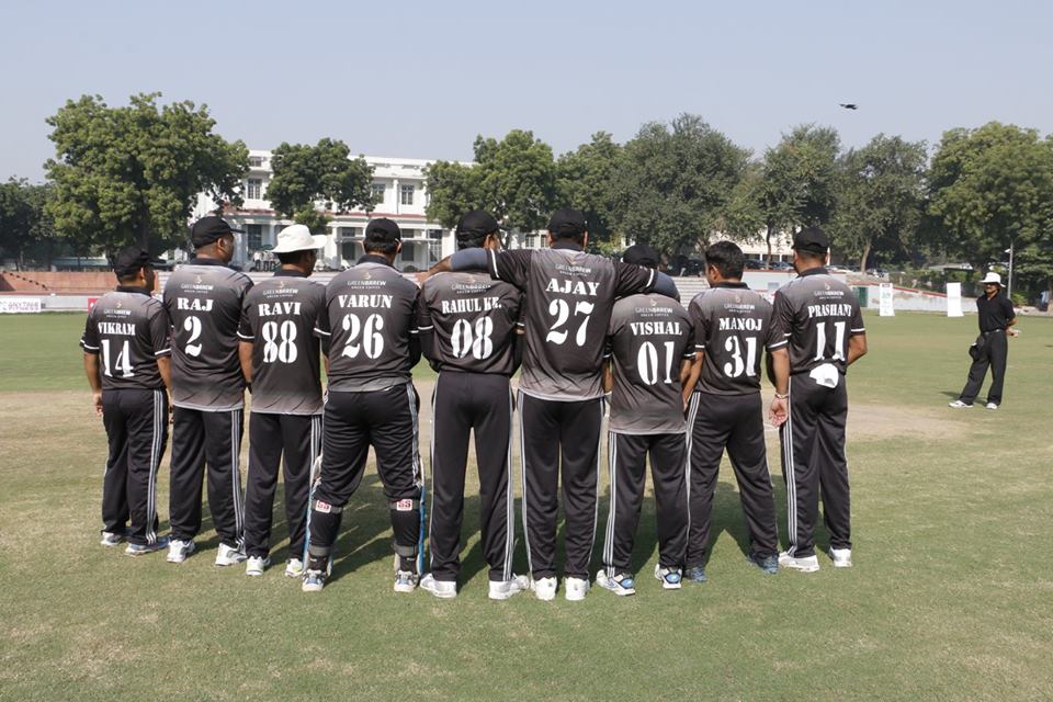Match 5 - Doxa Knights won by 8 Wickets (Group A)<br>
1st Innings --> Doxa Wizards - 120/8 in 20.0 overs<br>
2nd Innings --> Doxa Knights - 122/2 in 10.1 overs<br>
<br>
With the help from a blistering 57 off 25 balls from Vishal Kapoor, the Doxa Knights were easily able to chase down a meager total of 121 in just over 10 overs. <br>
 <br>
- SPA Magic Man of the Match: Vishal Kapoor<br>
- HAVELLS Maximum Sixes: Anshuman Gupta<br>
- Hello Best Fielder: Varun Kumar<br>
- Supa Corn Maximum Wickets: Rajesh Gupta<br>
- Injla Economical Bowler: Prashant VKR