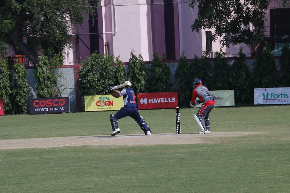 Match 6 - Doxa Brats won by 7 Wickets (Group B)<br>
1st Innings --> Doxa Strike Force - 88/10 in 17.2 overs<br>
2nd Innings --> Doxa Brats - 92/3 in 10.5 overs<br>
<br>
The Doxa Strike Force never really looked like they were upto the task. They went to bat first and were bowled out for just 88 runs. In reply, the Doxa Brats chased the target in pretty easily, with their highest scorer being Abhay Kaushik.<br>
<br>
- SPA Magic Man of the Match: Chirag Sharma<br>
- HAVELLS Maximum Sixes: Raghav Sharma<br>
- Hello Rice Best Fielder: Aryan Raj Mishra<br>
- Supa Corn Maximum Wickets: Chirag Sharma<br>
- Injla Economical Bowler: Himalya Chauhan<br>
<br>
The Doxa Knights sit comfortably at the top of Group A with a 100% match win record, thanks to some MVP performances by 2 of their players - Javed Khan and Vishal Kapoor.<br>
<br>
Here are the two fixtures for Week 4 to be held on 23rd October 2016.<br>
<br>
Group A: DOXA Devils vs DOXA Panthers<br>
Group B: DOXA Pythons vs DOXA Raiders<br>
<br>
Wish you a great Sporting Weekend!