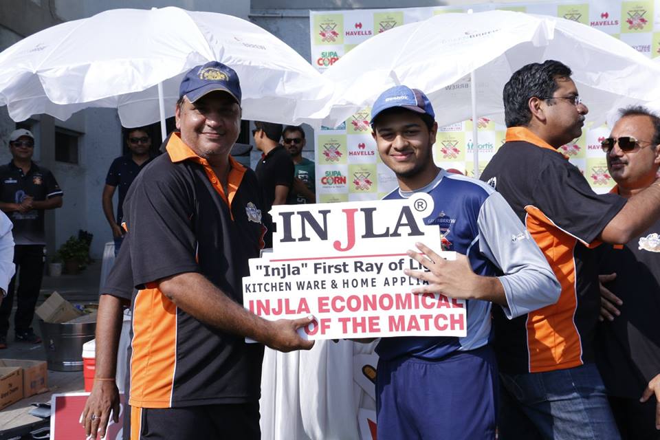 Match 6 - Doxa Brats won by 7 Wickets (Group B)<br>
1st Innings --> Doxa Strike Force - 88/10 in 17.2 overs<br>
2nd Innings --> Doxa Brats - 92/3 in 10.5 overs<br>
<br>
The Doxa Strike Force never really looked like they were upto the task. They went to bat first and were bowled out for just 88 runs. In reply, the Doxa Brats chased the target in pretty easily, with their highest scorer being Abhay Kaushik.<br>
<br>
- SPA Magic Man of the Match: Chirag Sharma<br>
- HAVELLS Maximum Sixes: Raghav Sharma<br>
- Hello Rice Best Fielder: Aryan Raj Mishra<br>
- Supa Corn Maximum Wickets: Chirag Sharma<br>
- Injla Economical Bowler: Himalya Chauhan<br>
<br>
The Doxa Knights sit comfortably at the top of Group A with a 100% match win record, thanks to some MVP performances by 2 of their players - Javed Khan and Vishal Kapoor.<br>
<br>
Here are the two fixtures for Week 4 to be held on 23rd October 2016.<br>
<br>
Group A: DOXA Devils vs DOXA Panthers<br>
Group B: DOXA Pythons vs DOXA Raiders<br>
<br>
Wish you a great Sporting Weekend!
