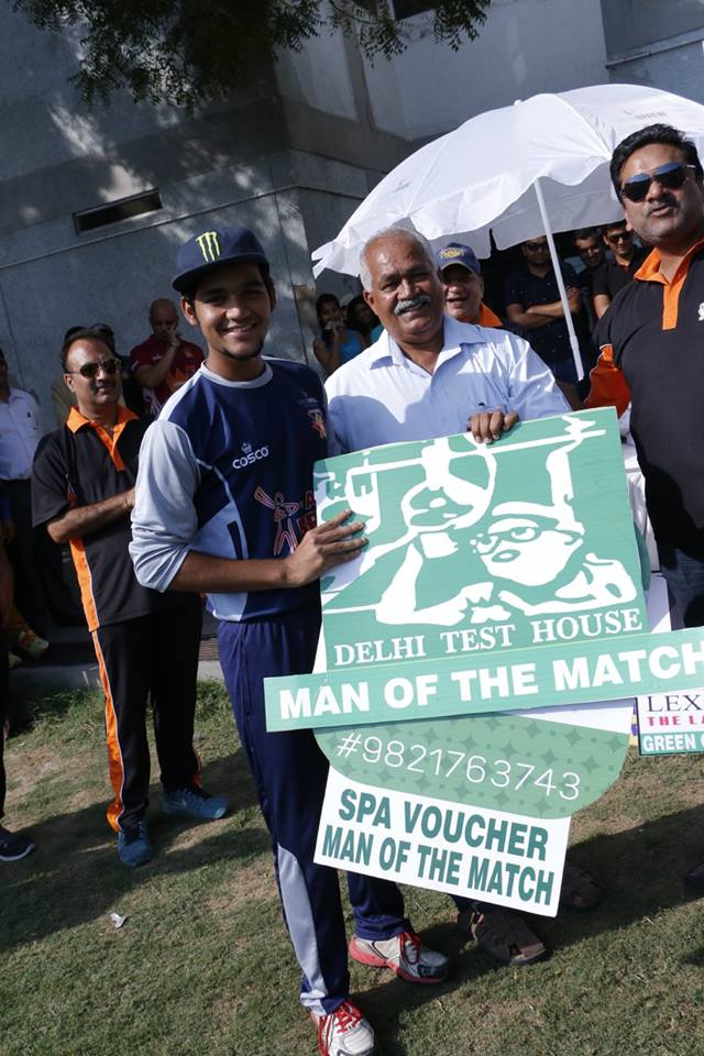 Match 6 - Doxa Brats won by 7 Wickets (Group B)<br>
1st Innings --> Doxa Strike Force - 88/10 in 17.2 overs<br>
2nd Innings --> Doxa Brats - 92/3 in 10.5 overs<br>
<br>
The Doxa Strike Force never really looked like they were upto the task. They went to bat first and were bowled out for just 88 runs. In reply, the Doxa Brats chased the target in pretty easily, with their highest scorer being Abhay Kaushik.<br>
<br>
- SPA Magic Man of the Match: Chirag Sharma<br>
- HAVELLS Maximum Sixes: Raghav Sharma<br>
- Hello Rice Best Fielder: Aryan Raj Mishra<br>
- Supa Corn Maximum Wickets: Chirag Sharma<br>
- Injla Economical Bowler: Himalya Chauhan<br>
<br>
The Doxa Knights sit comfortably at the top of Group A with a 100% match win record, thanks to some MVP performances by 2 of their players - Javed Khan and Vishal Kapoor.<br>
<br>
Here are the two fixtures for Week 4 to be held on 23rd October 2016.<br>
<br>
Group A: DOXA Devils vs DOXA Panthers<br>
Group B: DOXA Pythons vs DOXA Raiders<br>
<br>
Wish you a great Sporting Weekend!