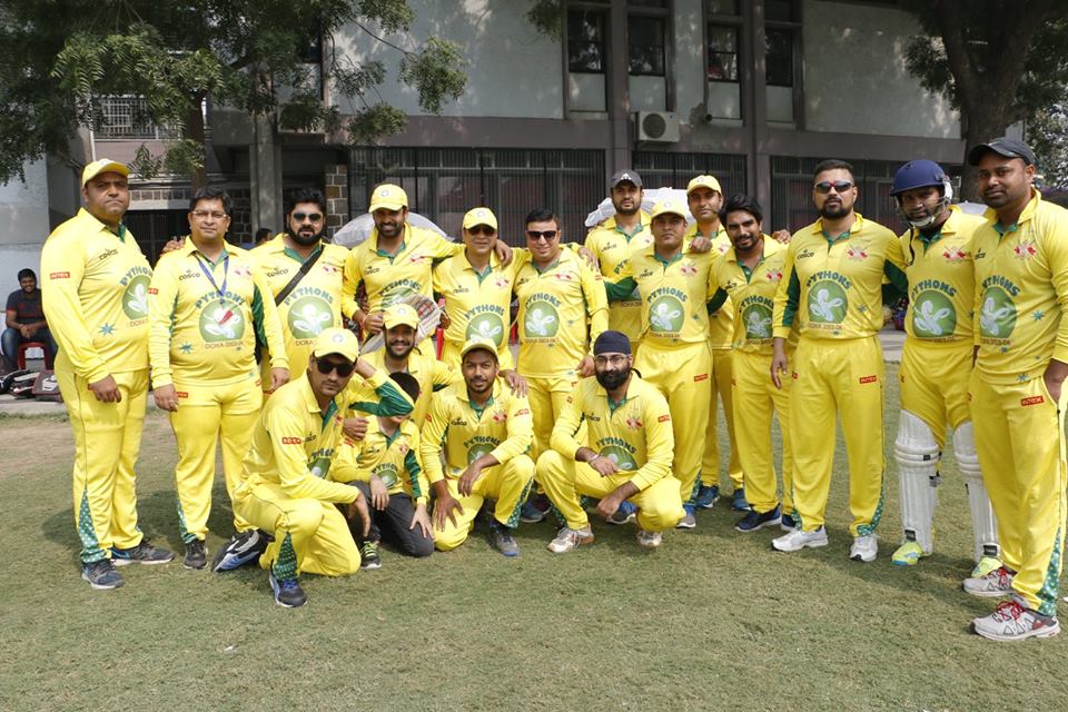 Match 8 - Doxa Pythons won by 5 runs (Group B)<br>
1st Innings --> Doxa Pythons - 151/5 in 20 Overs<br>
2nd Innings --> Doxa Raiders - 146/8 in 20 overs<br>
<br>
Jatin Arora was the top scorer for the Pythons with a 50 off 42 balls, with support from Priyank Massey and Gaurav Trivedi. Raiders gave a good fight chasing the total, the contribution mainly from Rahul Baweja. In the end, Apratim Chauhan's quick 3 wickets in 2 wickets did the job for the Pythons.<br>
<br>
- SPA Magic Man of the Match : Jatin Arora<br>
- HAVELLS Maximum Sixes : Rachit Dewan<br>
- Hello Rice Best Fielder : Gaurav Trivedi<br>
- Supa Corn Maximum Wickets : Apratim Chauhan<br>
- Injla Economical Bowler : Samir Chaudhary<br>
<br>
The Doxa Devils are now comfortable with their 6 points in Group A. They are assured of the qualification along with the Doxa Knights. In Group B however, it is still wide-open. Do check out our mailer on Thursday, explaining all the possible outcomes of Group B.<br>
<br>
Here are the two fixtures for Week 5 to be held on 6th November 2016, after the Diwali break.<br>
<br>
Group A: DOXA Wizards vs DOXA Panthers<br>
Group B: DOXA Strike Force vs DOXA Raiders<br>
<br>
Wish you a great Diwali Weekend!