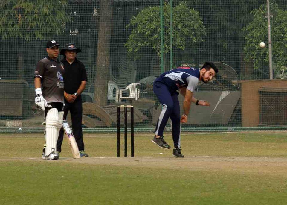 Semi-Final 1 - Doxa Knights vs Doxa Brats<br>
1st Innings -> Doxa Brats -  142/8 in 20.0 overs<br>
2nd Innings -> Doxa Knights - 147/6 in 20.0 overs<br>
<br>
The match started with Doxa Brats' batting innings first. They were able to reach a respectable total of 142 runs, thanks mainly to Himalya Chauhan's innings of 36. In the Knights' innings, Knights had a good start thanks to Ravi Chopra and Varun Kumar, but after a few wickets which included two run-outs, the match was won by Vishal Kapoor for the Knights, who played a blistering innings of 77.<br>
<br>
- Delhi Test House Man of the Match : Vishal Kapoor<br>
- HAVELLS Maximum Sixes : Vishal Kapoor<br>
- Hello Rice Best Fielder : Aradhya Shandilya<br>
- Supa Corn Maximum Wickets : Javed Khan<br>
- Injla Economical Bowler : Chirag Sharma