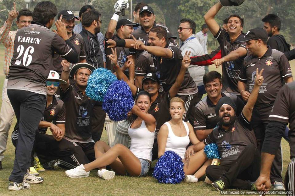 Semi-Final 1 - Doxa Knights vs Doxa Brats<br>
1st Innings -> Doxa Brats -  142/8 in 20.0 overs<br>
2nd Innings -> Doxa Knights - 147/6 in 20.0 overs<br>
<br>
The match started with Doxa Brats' batting innings first. They were able to reach a respectable total of 142 runs, thanks mainly to Himalya Chauhan's innings of 36. In the Knights' innings, Knights had a good start thanks to Ravi Chopra and Varun Kumar, but after a few wickets which included two run-outs, the match was won by Vishal Kapoor for the Knights, who played a blistering innings of 77.<br>
<br>
- Delhi Test House Man of the Match : Vishal Kapoor<br>
- HAVELLS Maximum Sixes : Vishal Kapoor<br>
- Hello Rice Best Fielder : Aradhya Shandilya<br>
- Supa Corn Maximum Wickets : Javed Khan<br>
- Injla Economical Bowler : Chirag Sharma