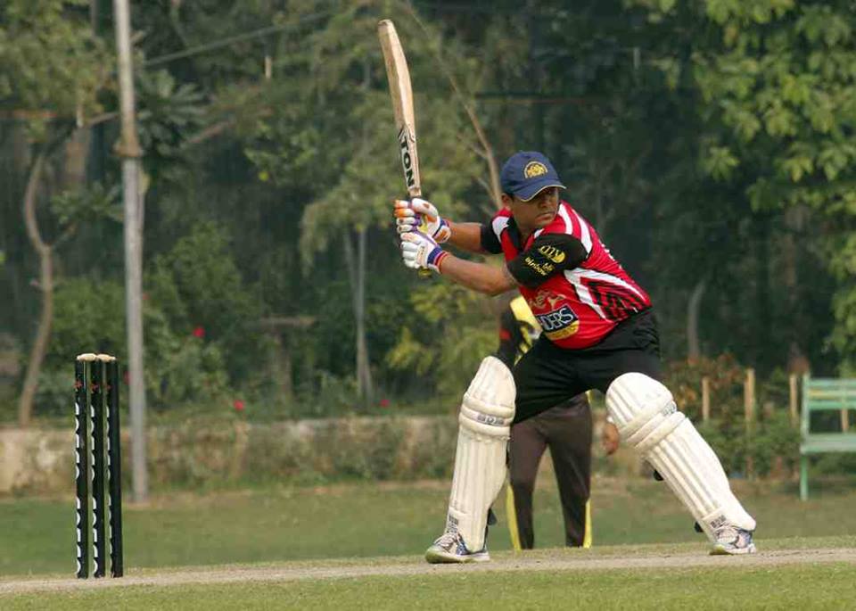 Semi-Final 2 - Doxa Raiders vs Doxa Devils<br>
1st Innings -> Doxa Raiders -  205/4 in 20.0 overs<br>
2nd Innings -> Doxa Devils - 108/10 in 14.4 overs<br>
<br>
Officially the 3rd highest total of the tournament, the Brats scored 205 in the first innings of the 2nd Semi-Final, thanks mainly to Karan Trivedi's exceptionally aggressive innings and Ritesh Gupta's fast paced knock. Both of them got a half-century (Scorecard). The Devils' innings started well,thanks to Prafull Chauhan's quick half-century, but collapsed very quickly thereafter. <br>
<br>
- Delhi Test House Man of the Match : Karan Trivedi<br>
- HAVELLS Maximum Sixes : Karan Trivedi<br>
- Hello Rice Best Fielder : Rachit Dewan<br>
- Supa Corn Maximum Wickets : Rahul Baweja<br>
- Injla Economical Bowler : Manish Agarwal<br>
<br>
With only one match to go, as of after the semi-finals, the top 5 all-rounders in the tournament are lead by players of the Raiders and the Knights. Rahul Baweja (Raiders) and Karan Trivedi (Raiders) lead with 524 and 473 points respectively. <br>
<br>
In the top Batsmen stats, Vishal Kapoor (Knights), Ritesh Gupta (Raiders) and Karan Trivedi (Raiders) are 1-2-3 with 309, 281 and 255 points respectively. <br>
<br>
Whereas in the top bowlers stat, Rahul Baweja (Raiders) leads with 360 points, next is Kapil Manglani (Devils) with 332 and third is Sameer Chaudhry (Raiders) with 287 points. There is a lot to achieve in the individual stats. <br>
<br>
The Final would be held on the 20th of November at the St. Xaviers School. <br>
<br>
The Final - Doxa Knights vs Doxa Raiders<br>
<br>
Wish you a great Sporting Weekend!