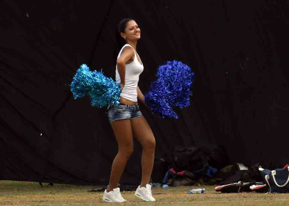 Semi-Final 2 - Doxa Raiders vs Doxa Devils<br>
1st Innings -> Doxa Raiders -  205/4 in 20.0 overs<br>
2nd Innings -> Doxa Devils - 108/10 in 14.4 overs<br>
<br>
Officially the 3rd highest total of the tournament, the Brats scored 205 in the first innings of the 2nd Semi-Final, thanks mainly to Karan Trivedi's exceptionally aggressive innings and Ritesh Gupta's fast paced knock. Both of them got a half-century (Scorecard). The Devils' innings started well,thanks to Prafull Chauhan's quick half-century, but collapsed very quickly thereafter. <br>
<br>
- Delhi Test House Man of the Match : Karan Trivedi<br>
- HAVELLS Maximum Sixes : Karan Trivedi<br>
- Hello Rice Best Fielder : Rachit Dewan<br>
- Supa Corn Maximum Wickets : Rahul Baweja<br>
- Injla Economical Bowler : Manish Agarwal<br>
<br>
With only one match to go, as of after the semi-finals, the top 5 all-rounders in the tournament are lead by players of the Raiders and the Knights. Rahul Baweja (Raiders) and Karan Trivedi (Raiders) lead with 524 and 473 points respectively. <br>
<br>
In the top Batsmen stats, Vishal Kapoor (Knights), Ritesh Gupta (Raiders) and Karan Trivedi (Raiders) are 1-2-3 with 309, 281 and 255 points respectively. <br>
<br>
Whereas in the top bowlers stat, Rahul Baweja (Raiders) leads with 360 points, next is Kapil Manglani (Devils) with 332 and third is Sameer Chaudhry (Raiders) with 287 points. There is a lot to achieve in the individual stats. <br>
<br>
The Final would be held on the 20th of November at the St. Xaviers School. <br>
<br>
The Final - Doxa Knights vs Doxa Raiders<br>
<br>
Wish you a great Sporting Weekend!