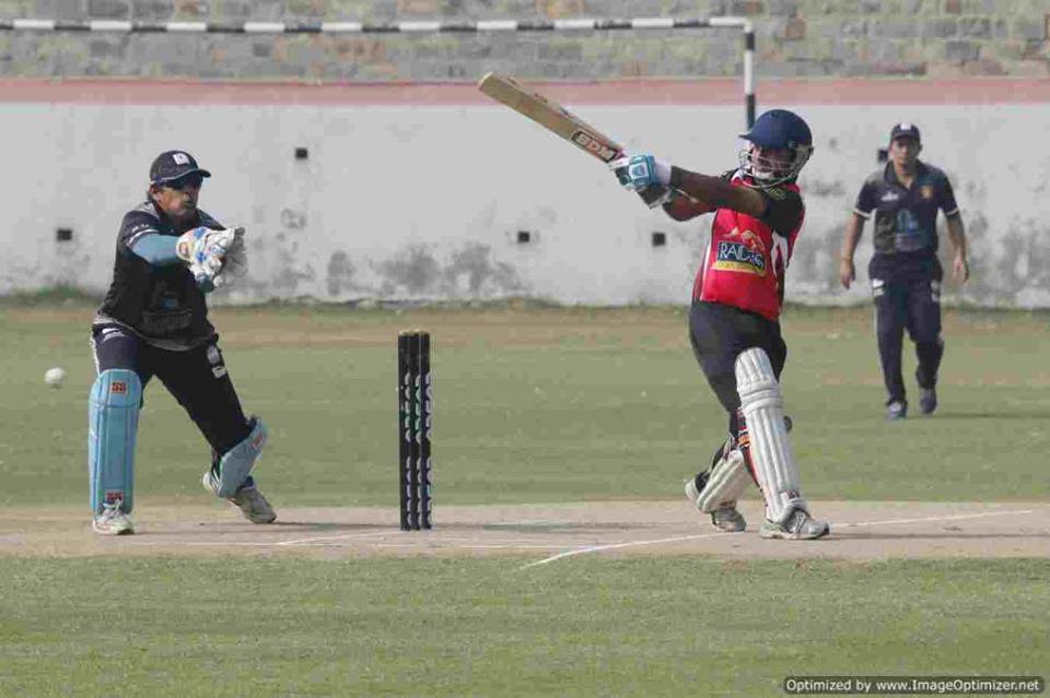 Final - Doxa Knights vs Doxa Raiders<br>
1st Innings -> Doxa Knights -  110/10 in 19.2 overs<br>
2nd Innings -> Doxa Raiders - 130/10 in 19.5 overs<br>
<br>
The Raiders batted first. They had a relatively decent start of the innings, with both their openers Mandeep Singh Rekhi and Ritesh Gupta scoring the 3rd highest and the highest runs in the innings respectively. For the Knights, Ash Gupta and Ajay Kumar both took 3 wickets.<br>
<br>
In the Knights' innings, Ash Gupta started the innings very well and put 44 runs on the board, but he was not supported by anyone on the other end. Prashant Vijay Kumar tried to resurrect the innings but his innings was short lived. In the end they were bowled out 20 runs short of the target. For the Raiders, Sameer Chaudhry took 4 wickets and Shourya Gopal took 3 wickets to help them lift the title.<br>
<br>
- Delhi Test House Man of the Match : Anshuman Gupta (Ash Gupta)<br>
- HAVELLS Maximum Sixes : Karan Trivedi<br>
- Hello Rice Best Fielder : Tarundeep Singh Kohli and Shourya Gopal<br>
- Supa Corn Maximum Wickets : Sameer Chaudhry<br>
- Injla Economical Bowler : Ajay Kumar<br>
<br>
With an astounding performance in the final, Ash Gupta took the top spot in the Top All-round performers with a total of 593 points (333 batting points, 190 Bowling Points and 70 Fielding Points).<br>
<br>
In the top Batsmen stats too, Ash Gupta took over as the best batsman in the tournament with 172 runs in tournament and highest number of 4's with 24. <br>
<br>
In the top bowlers stat, with a brilliant performance in the final, Sameer Chaudhry took over as the best bowler of the tournament. By the end, he had 12 wickets to his name with an economy of 5.08.<br>
<br>
This is it folks. We hope to serve you again in the future. Till then, keep bragging about your statistics among your friends and family.