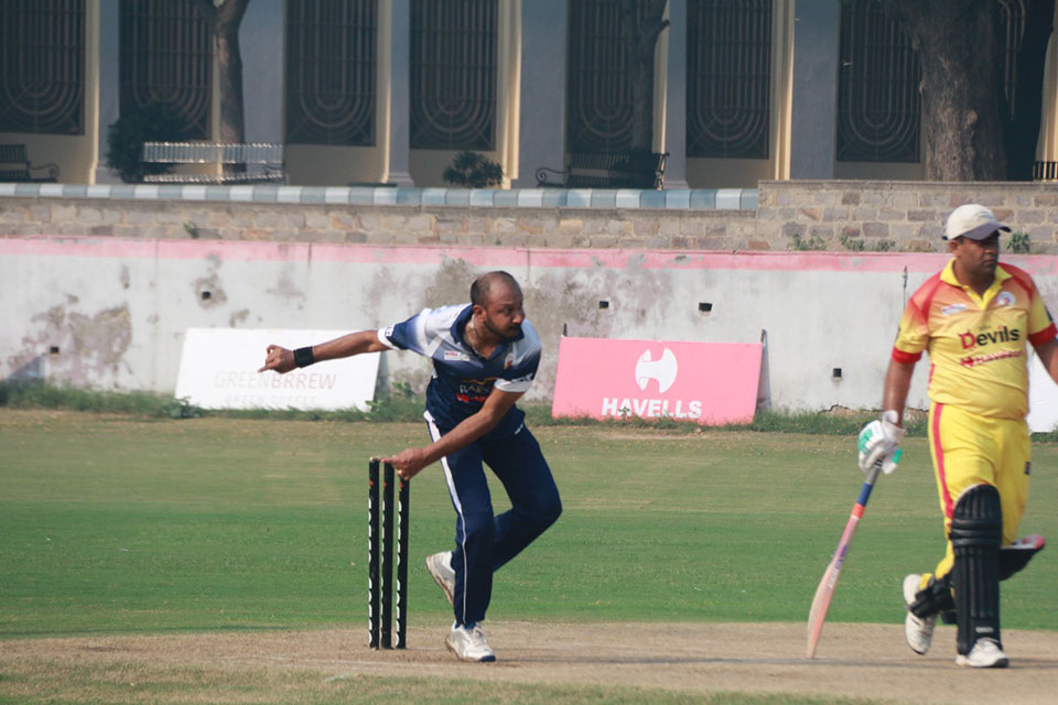 RAIDERS won the match by 7 wickets.